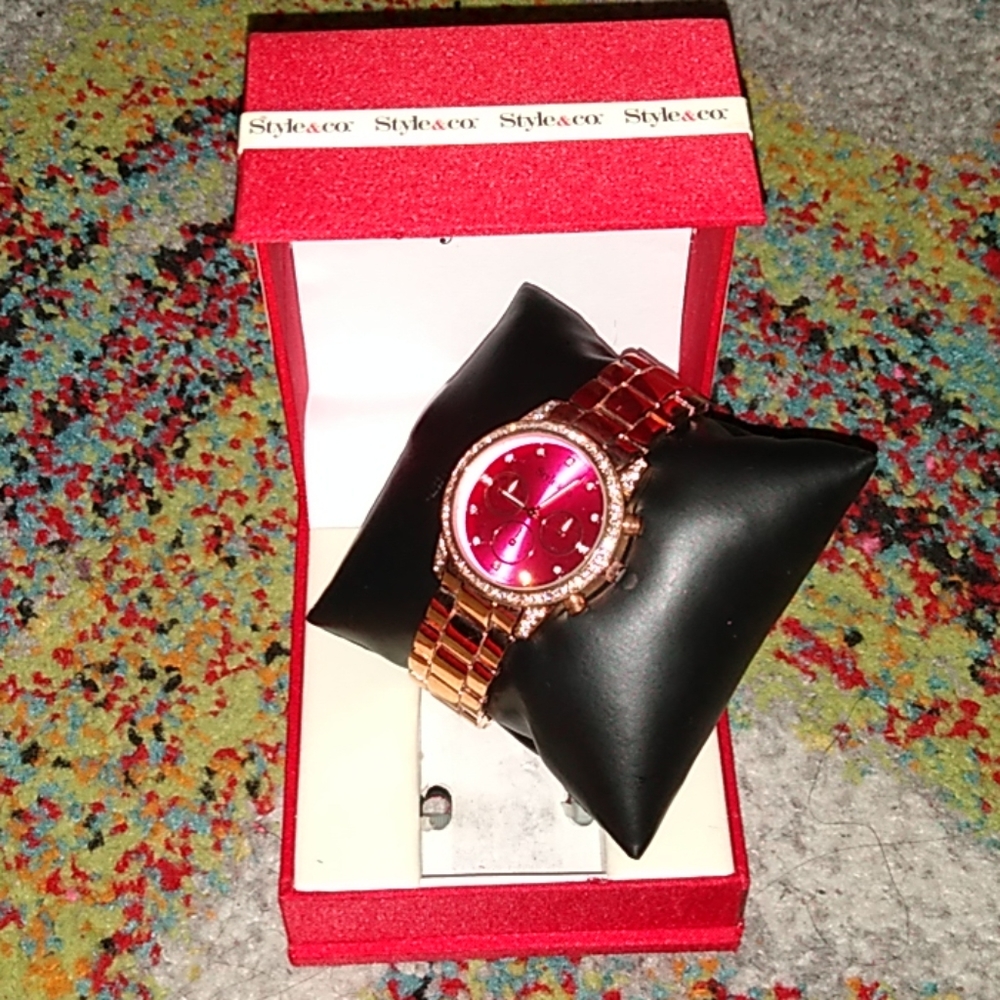 Blingy Rhinestone Bracelet Watch - Picture 3 of 6